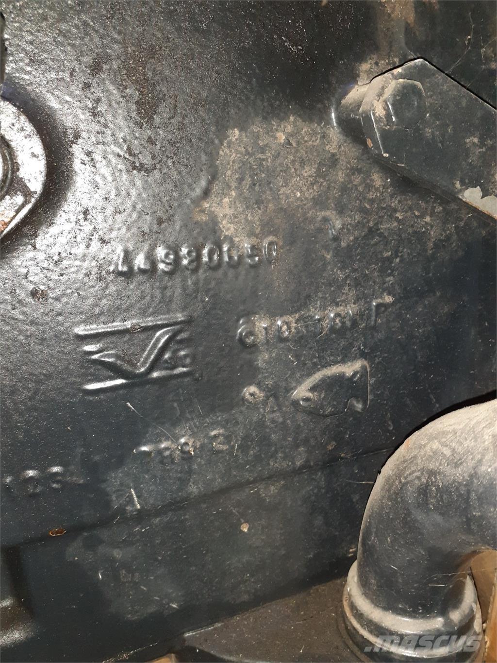 New Holland L85 トランスミッション
