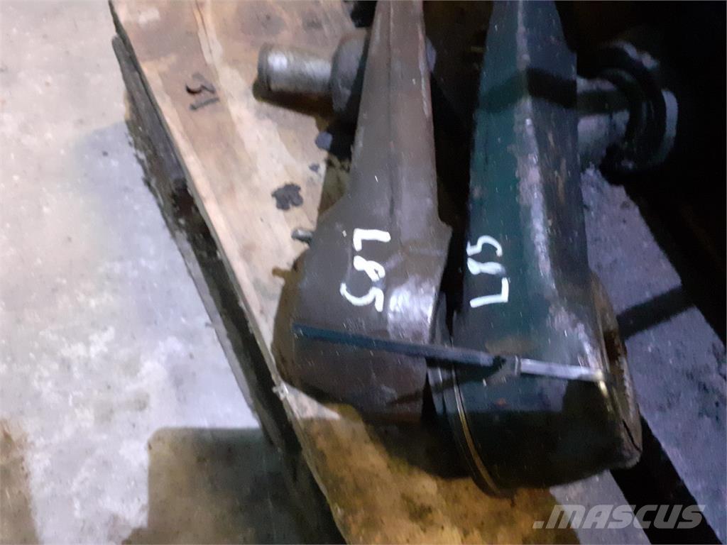 New Holland L85 トランスミッション