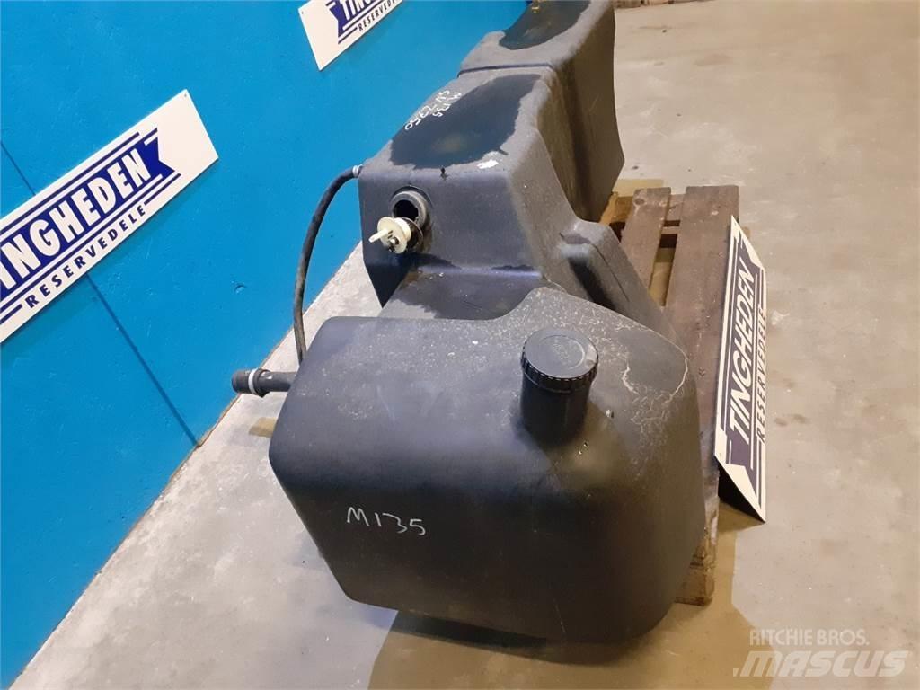 New Holland M135 その他トラクターアクセサリー・アタッチメント