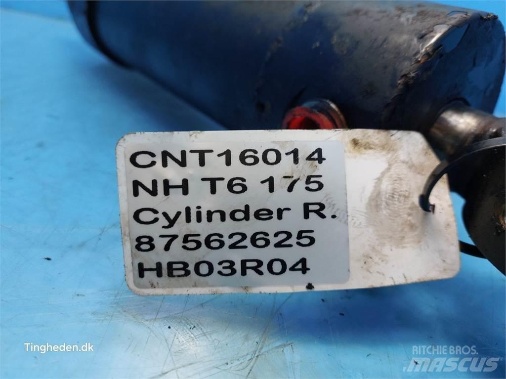 New Holland T6 油圧機