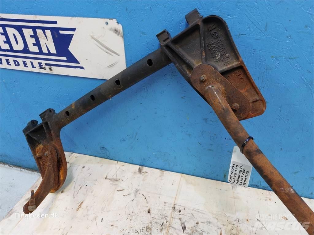 New Holland T6 キャビン及び内装