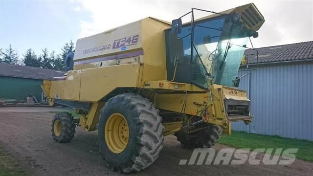 New Holland TF46 コンバイン