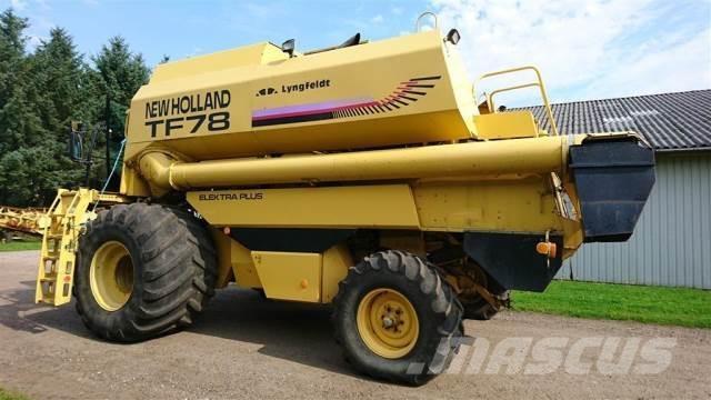 New Holland TF78 コンバイン