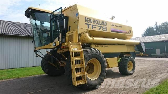 New Holland TF78 コンバイン