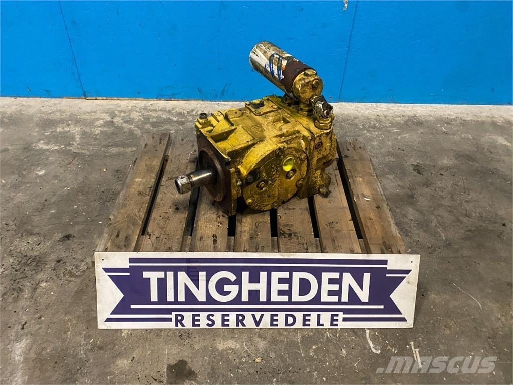 New Holland TF78 油圧機