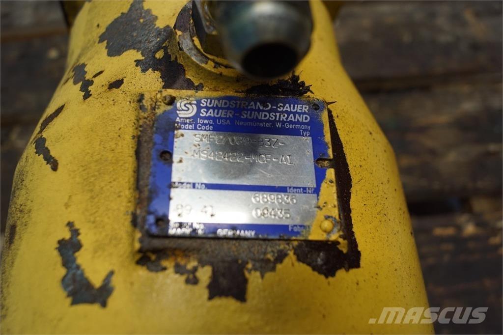 New Holland TX36 油圧機