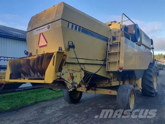 New Holland TX65 コンバイン