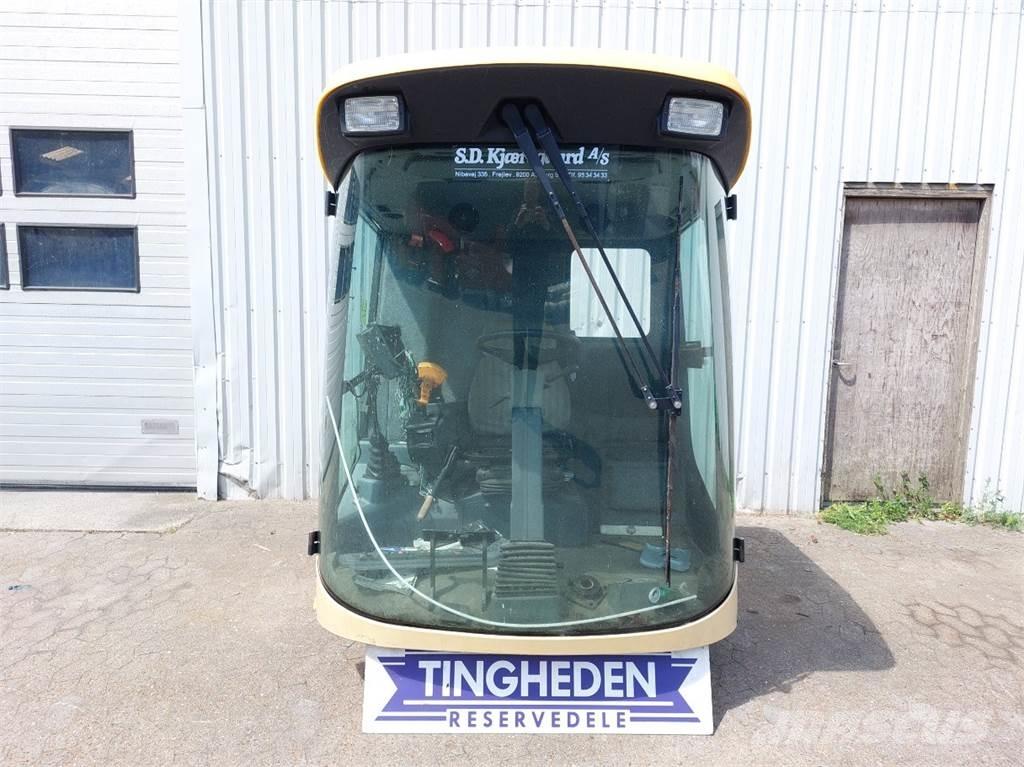 New Holland TX65 キャビン及び内装