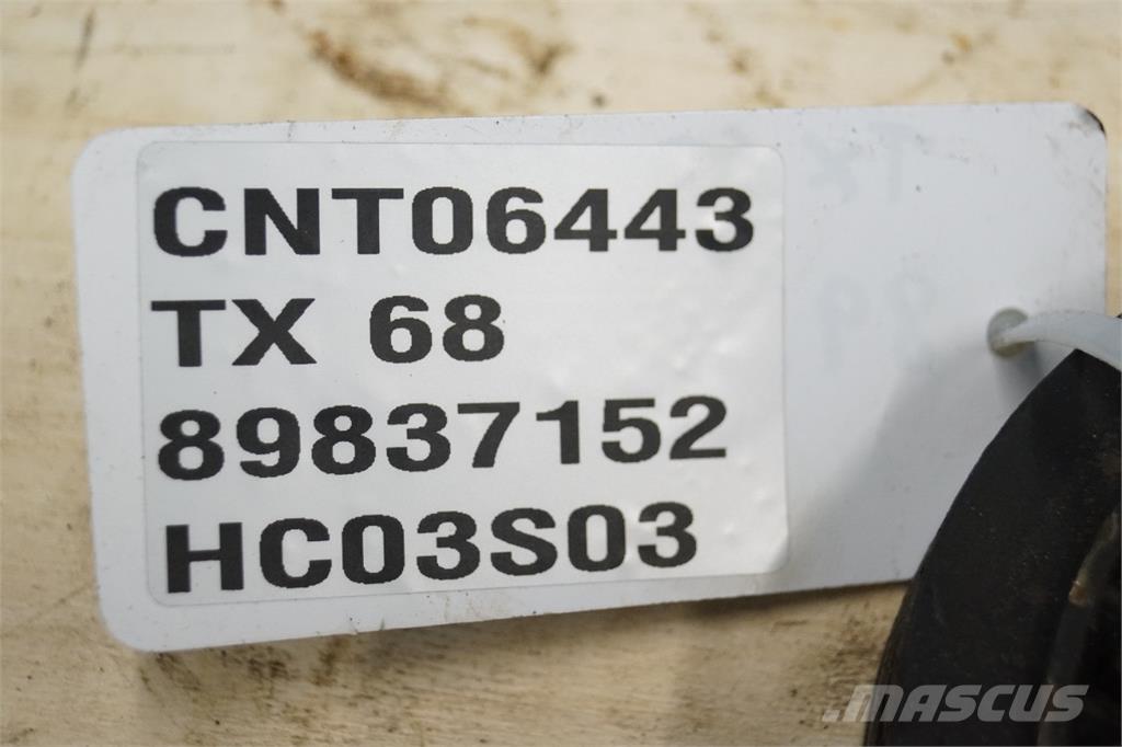New Holland TX68 トランスミッション