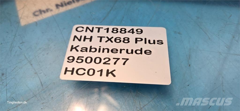 New Holland TX68 キャビン及び内装