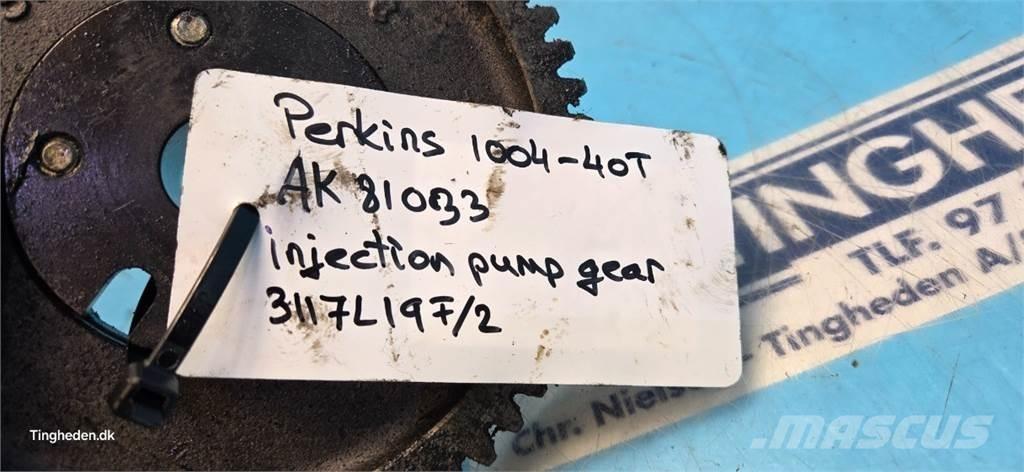 Perkins 1004-40T エンジン