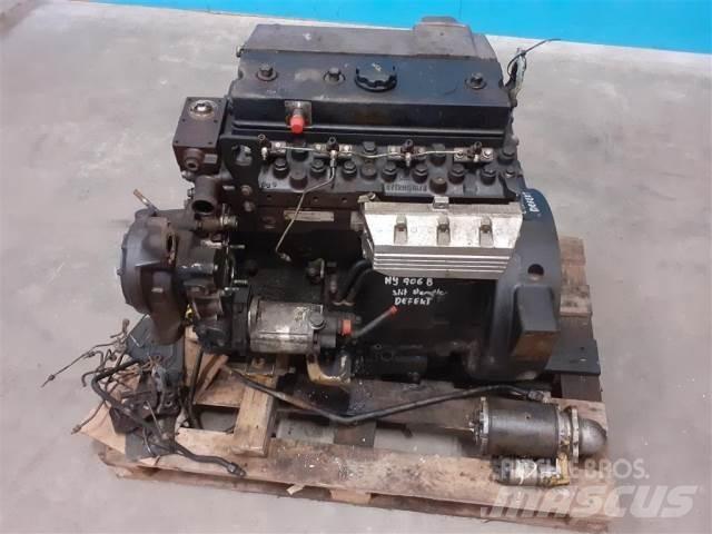 Perkins 1004-4T エンジン