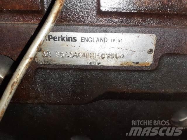 Perkins 1004-4T エンジン