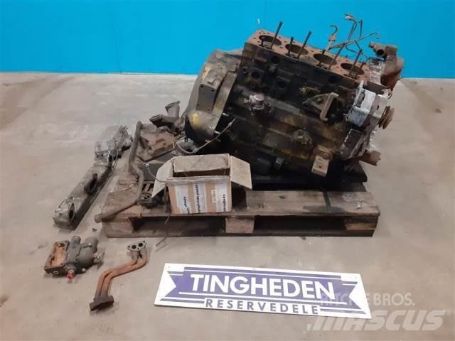 Perkins 1004-4T エンジン