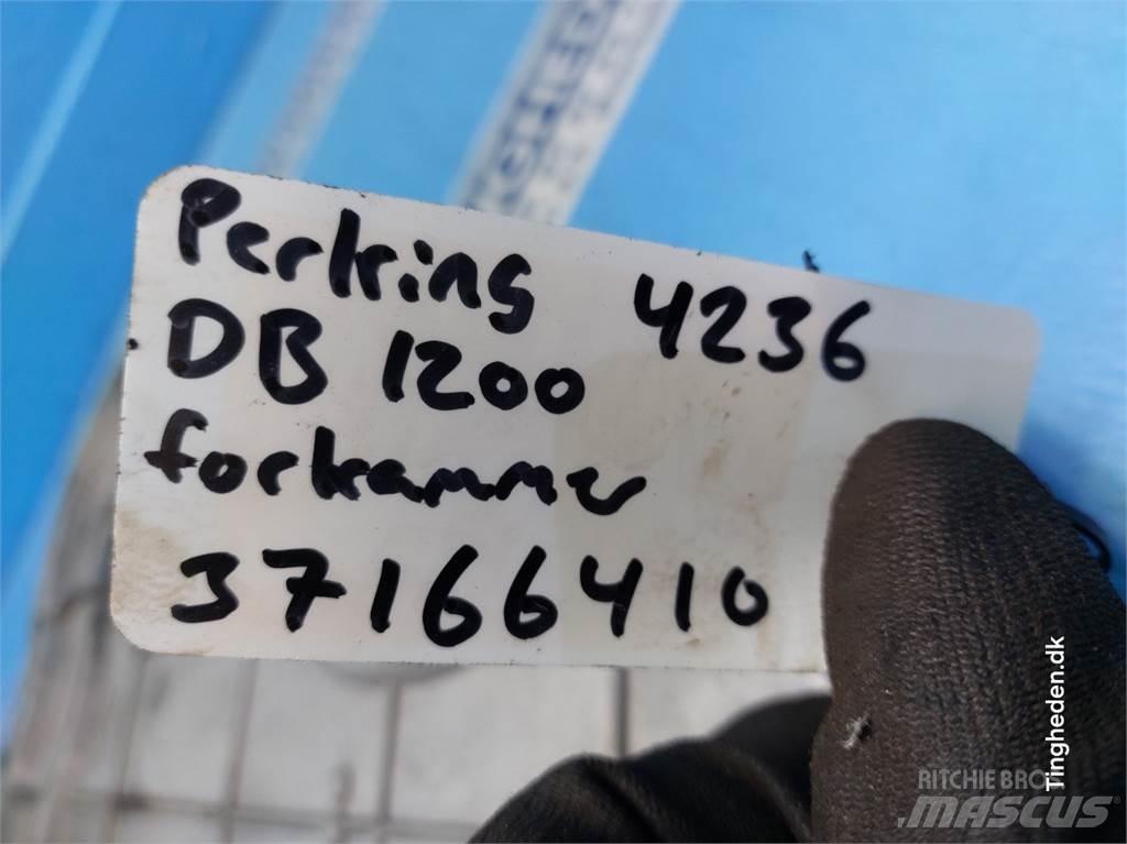 Perkins 4.236 エンジン