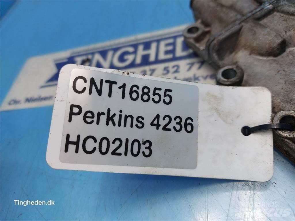Perkins 4.236 エンジン