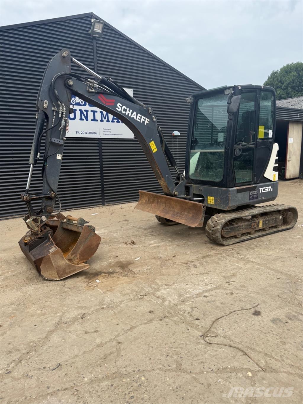 Terex TC37 ミニ油圧ショベル 7t以下（ミニユンボ・ミニディガー）
