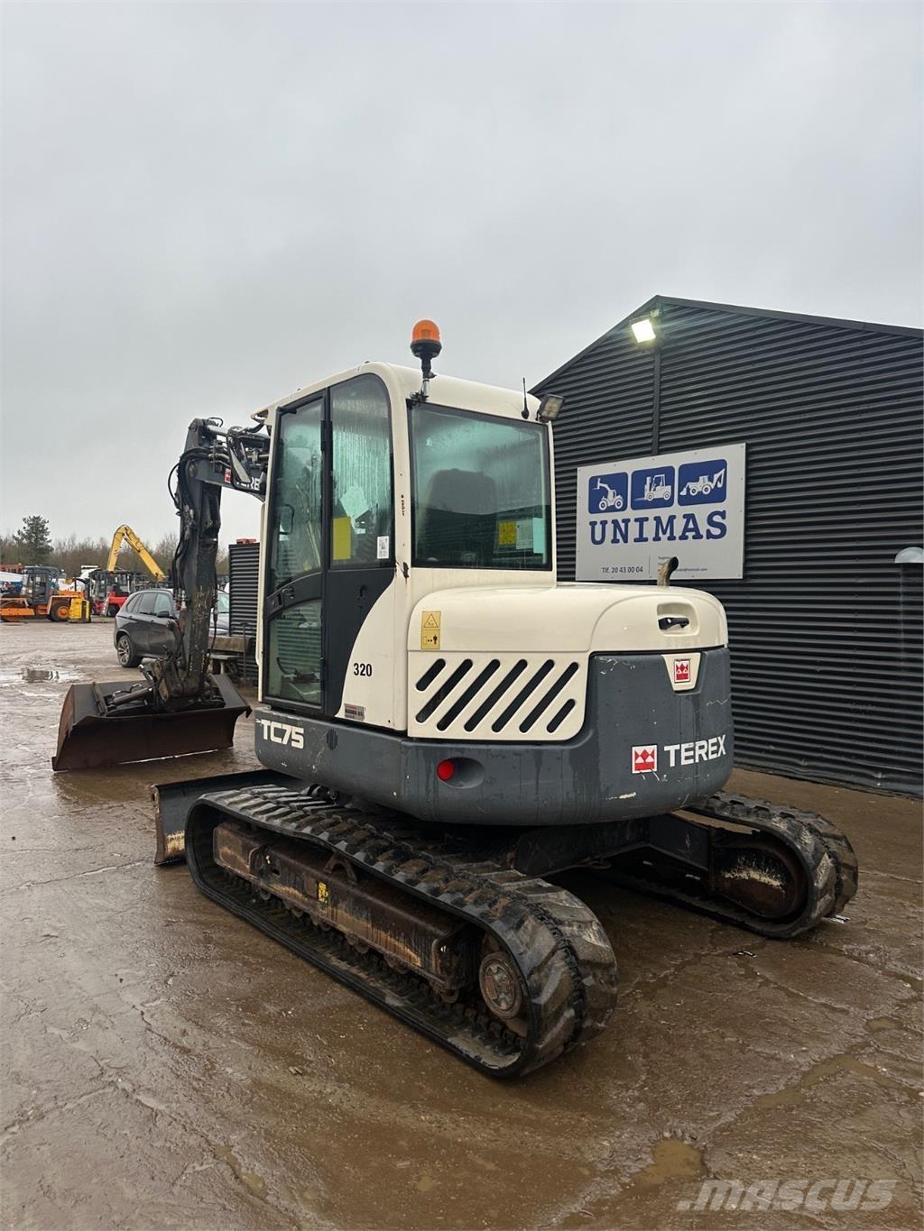Terex TC75 大型油圧ショベル12t以上（パワーショベル・ユンボ）