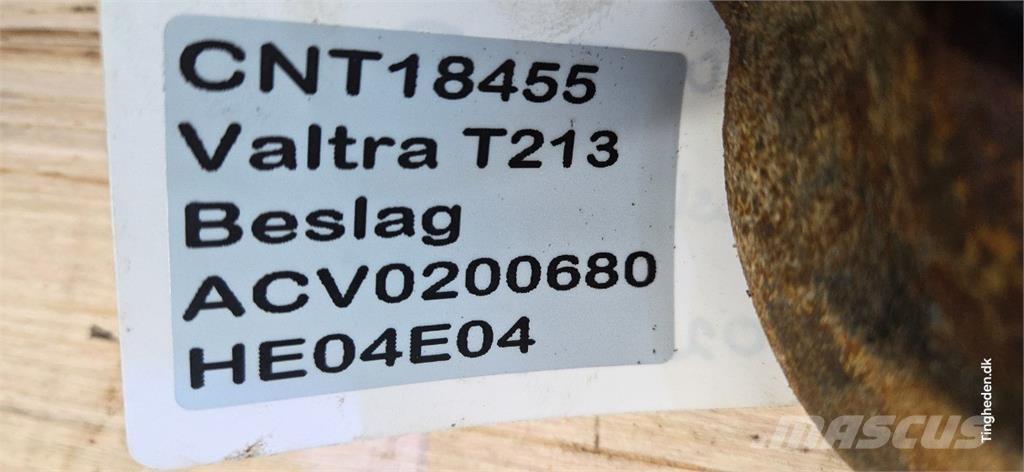 Valtra T213 その他トラクターアクセサリー・アタッチメント