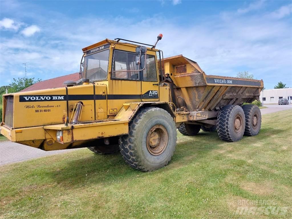 Volvo A20 6x4 サイト　ダンプ