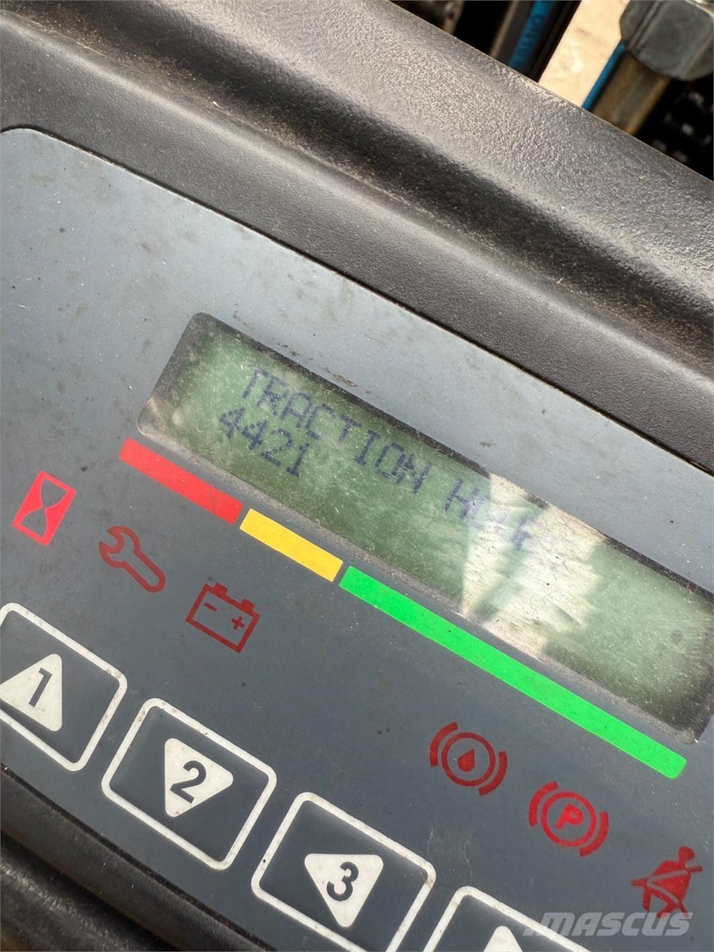 Yale ERP16 バッテリーフォークリフト