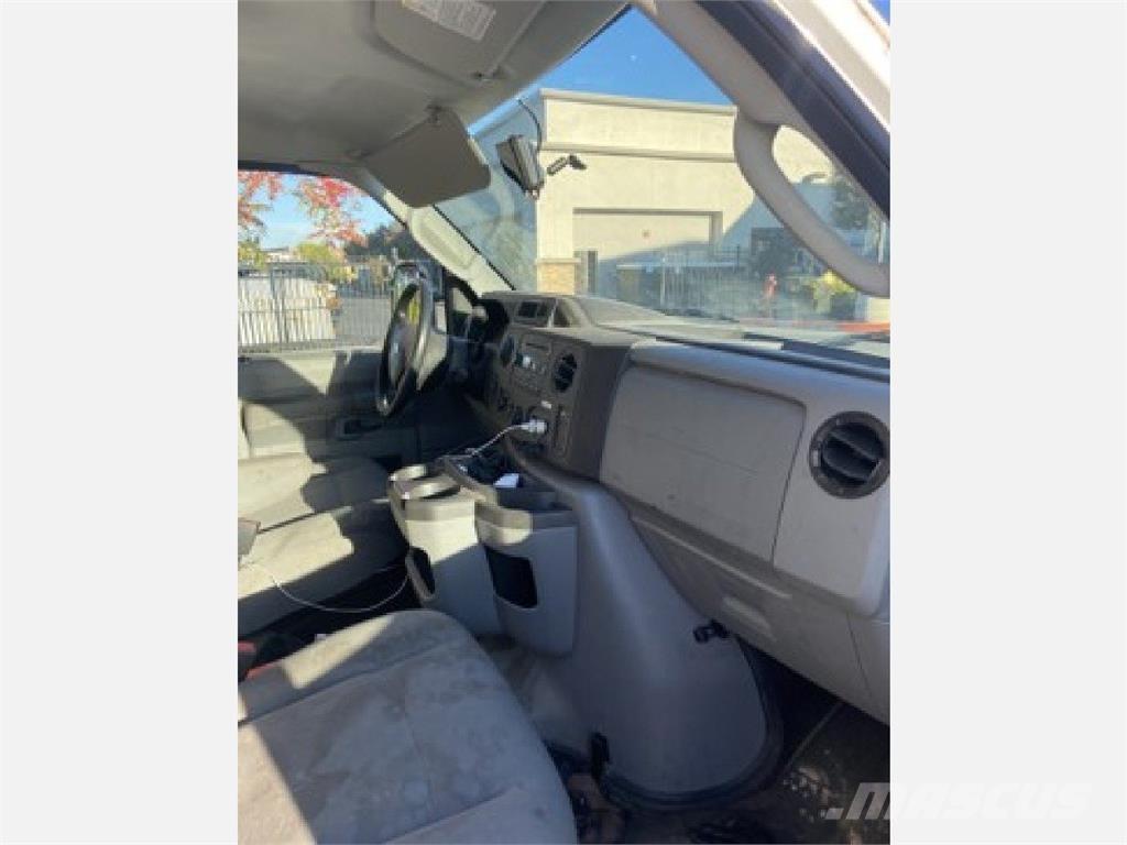 Ford E350 ボックスボディー、ウイング、箱車
