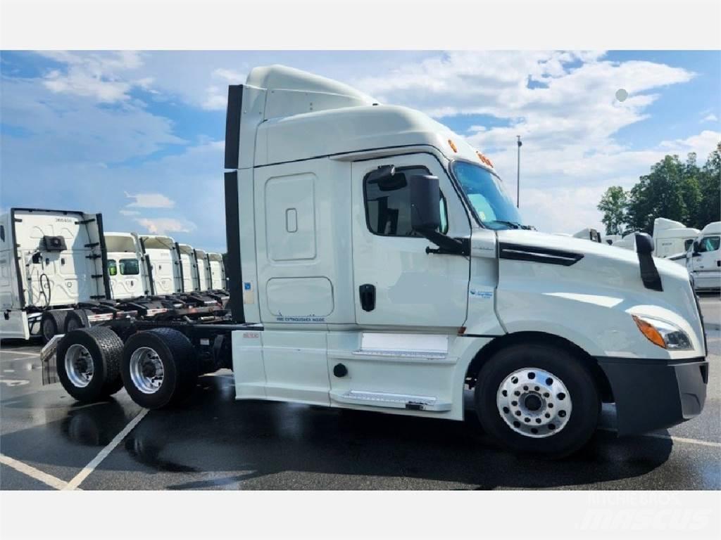 Freightliner 126 中古トラクターヘッド | トレーラーヘッド
