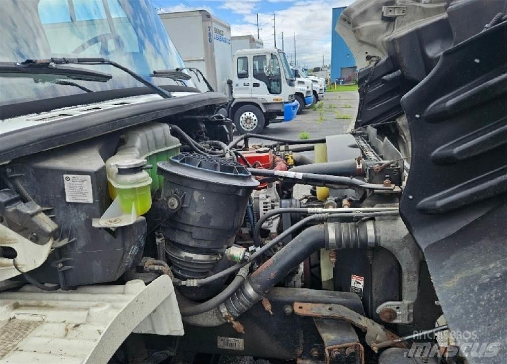 Freightliner M2 ボックスボディー、ウイング、箱車