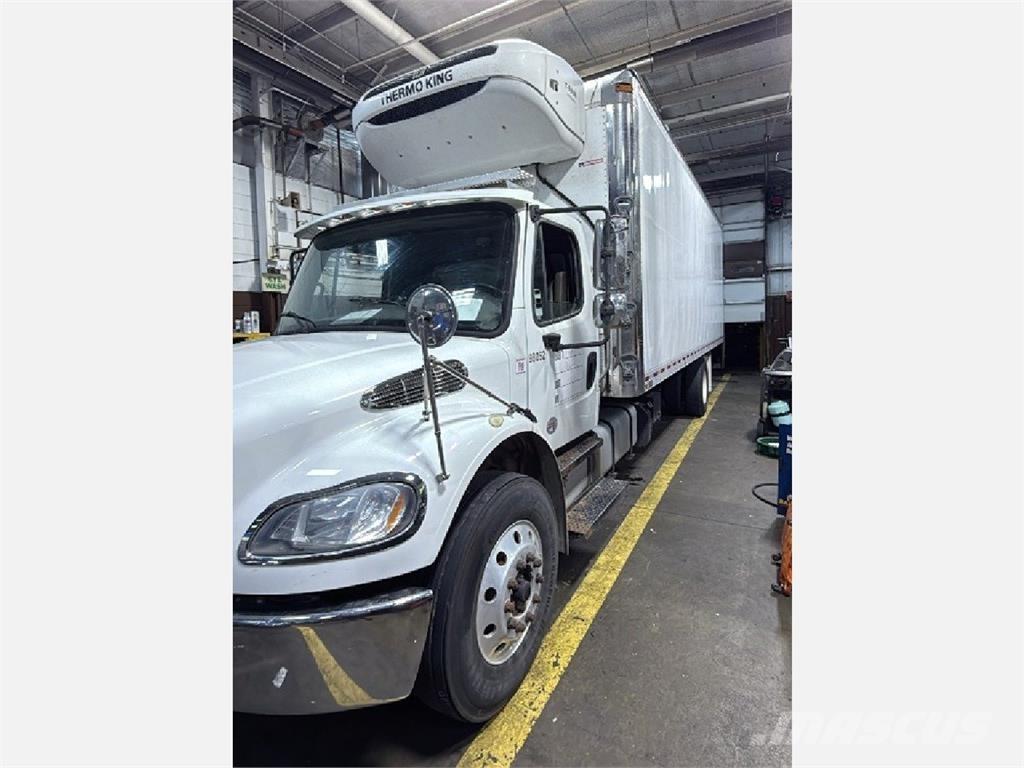Freightliner M2 冷凍冷蔵車