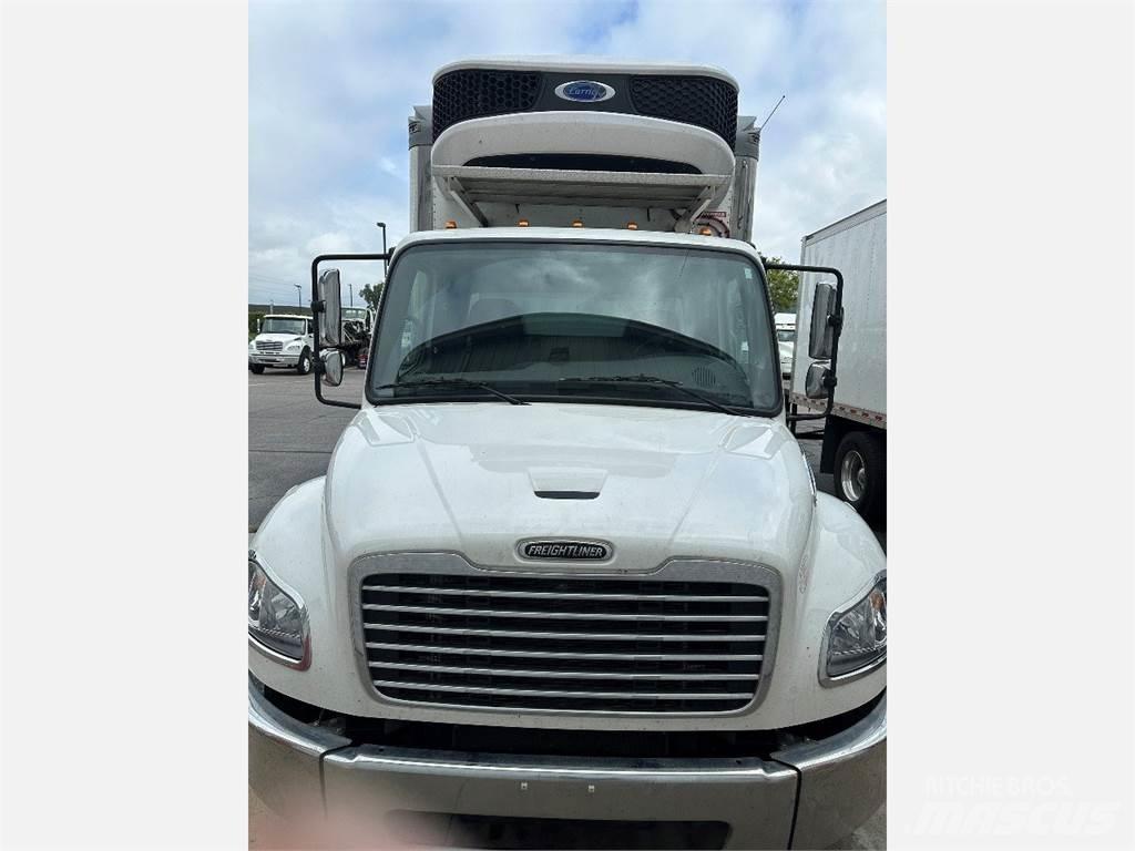 Freightliner M2 106 冷凍冷蔵車