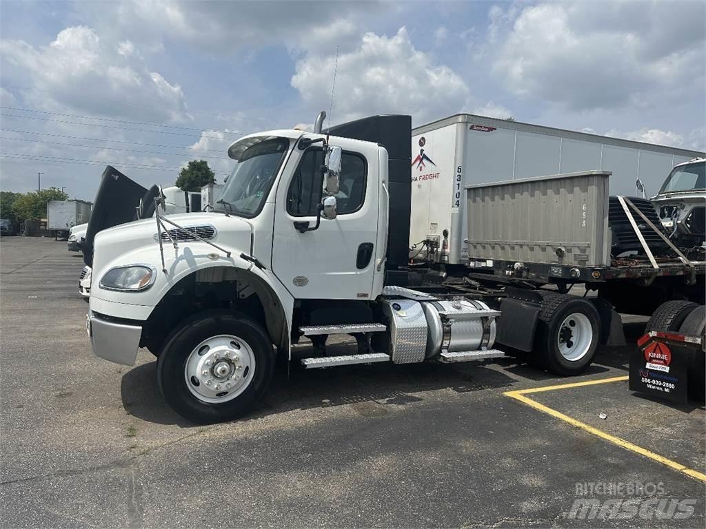 Freightliner M2 106 中古トラクターヘッド | トレーラーヘッド