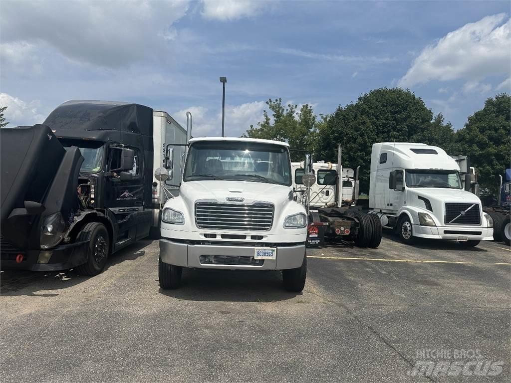 Freightliner M2 106 中古トラクターヘッド | トレーラーヘッド