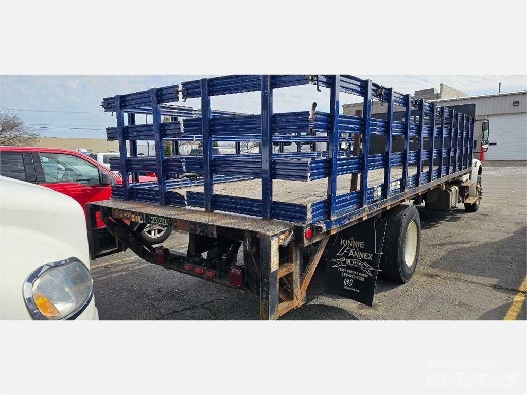 Freightliner M2 106 平ボディー