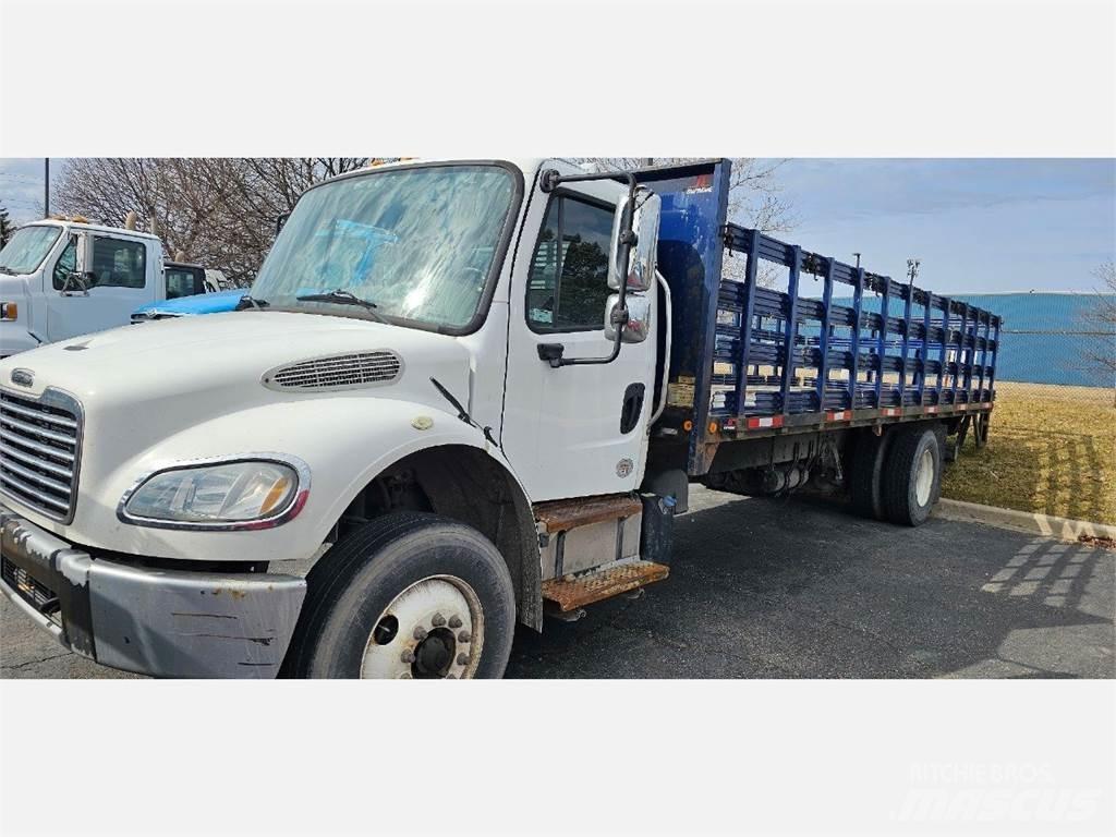 Freightliner M2 106 平ボディー