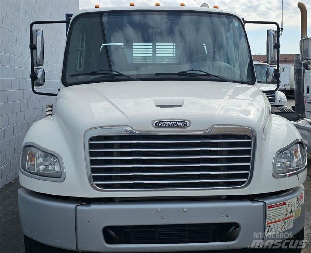 Freightliner M2 106 平ボディー