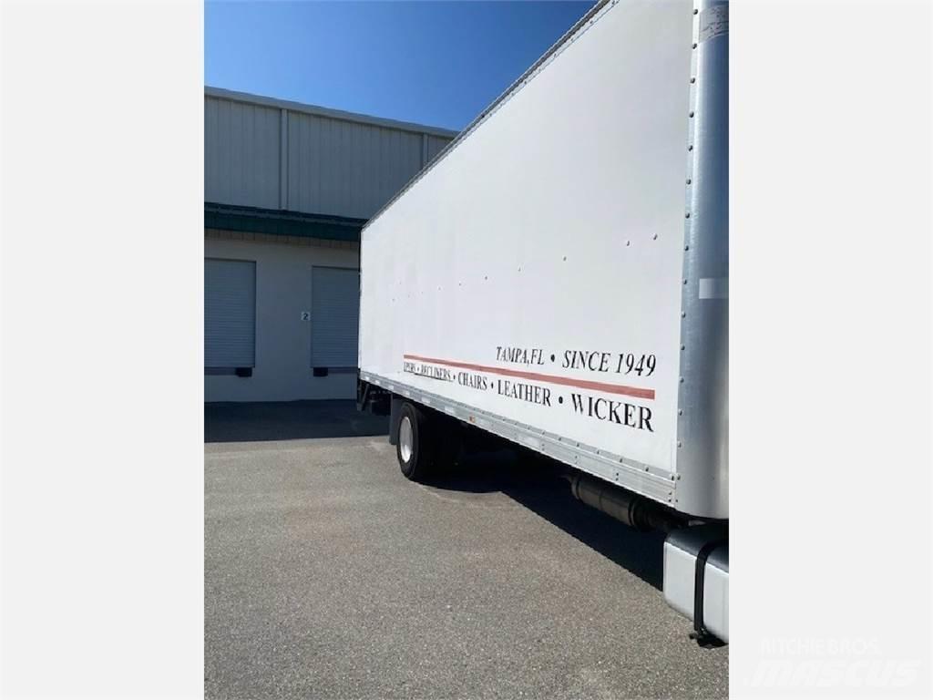 Freightliner M2 106 ボックスボディー、ウイング、箱車