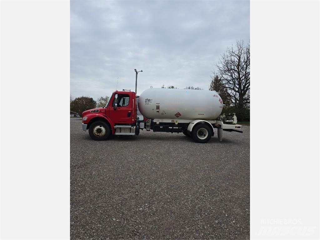 Freightliner M2 106 その他トラック