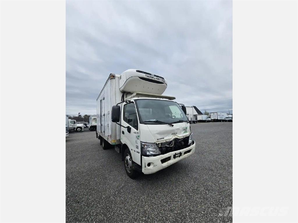 Hino 195 冷凍冷蔵車