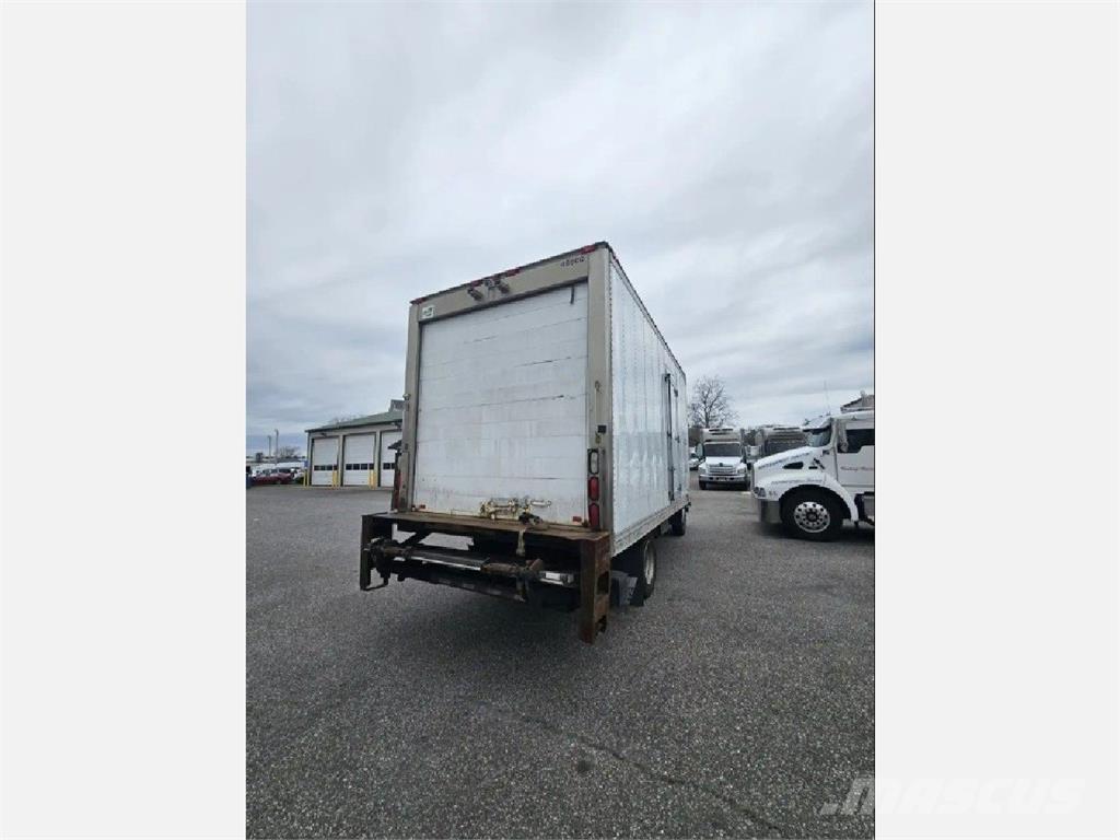 Hino 195 冷凍冷蔵車