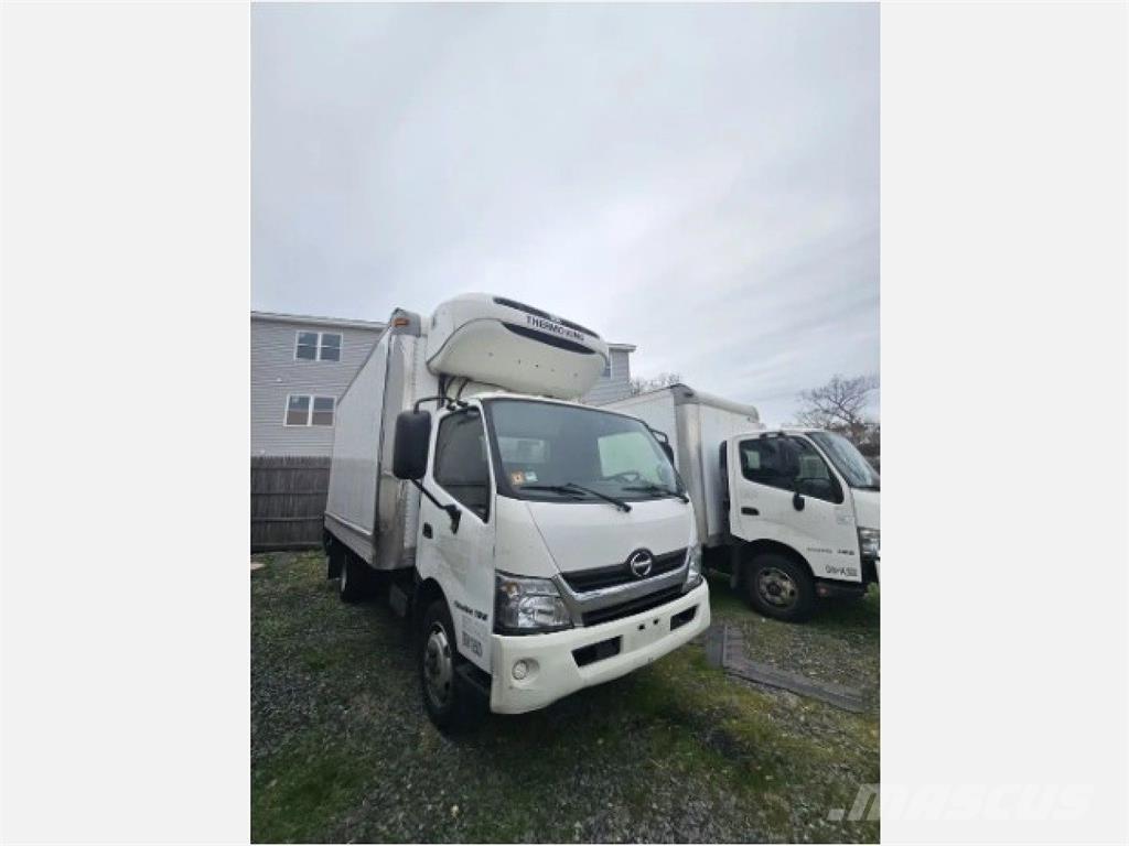Hino 195 冷凍冷蔵車
