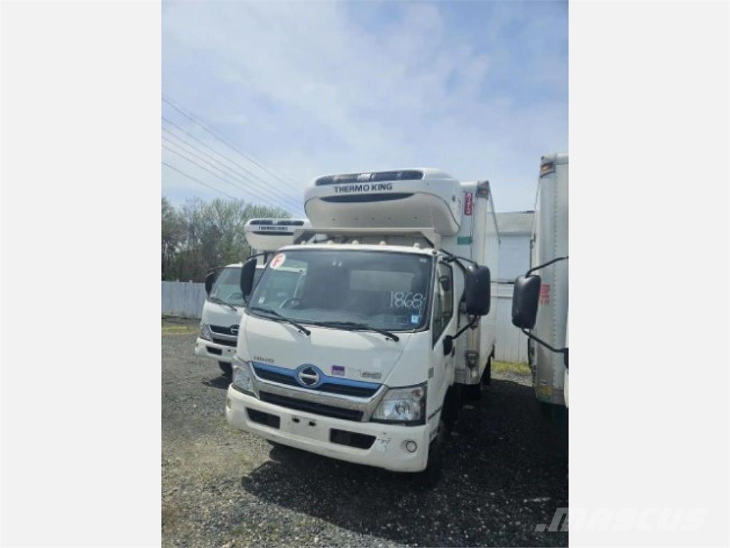 Hino 195 冷凍冷蔵車