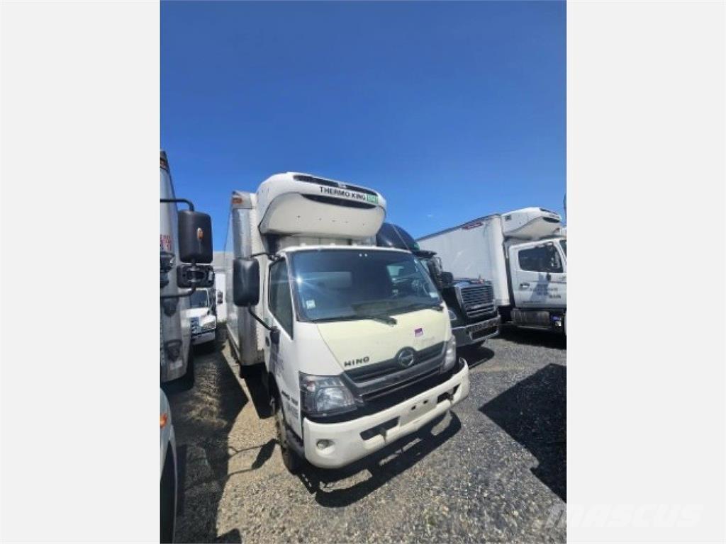 Hino 195 冷凍冷蔵車