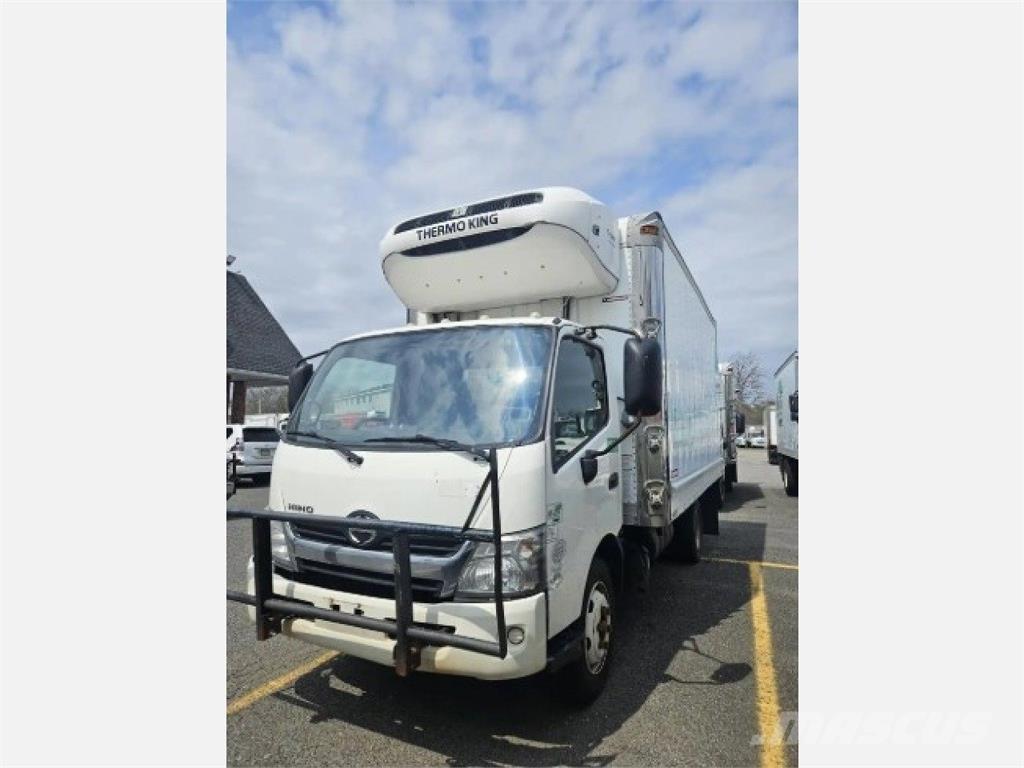 Hino 195 冷凍冷蔵車