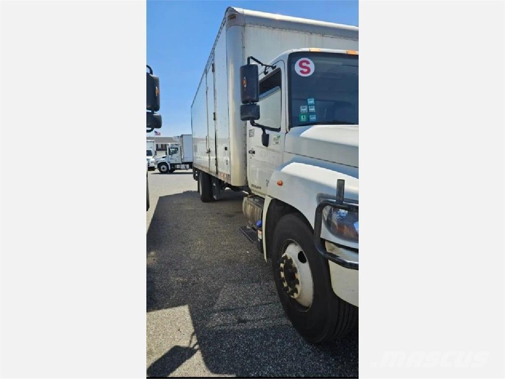 Hino 268 ボックスボディー、ウイング、箱車
