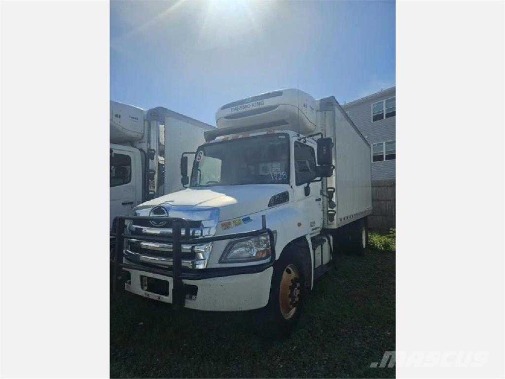 Hino 268 冷凍冷蔵車