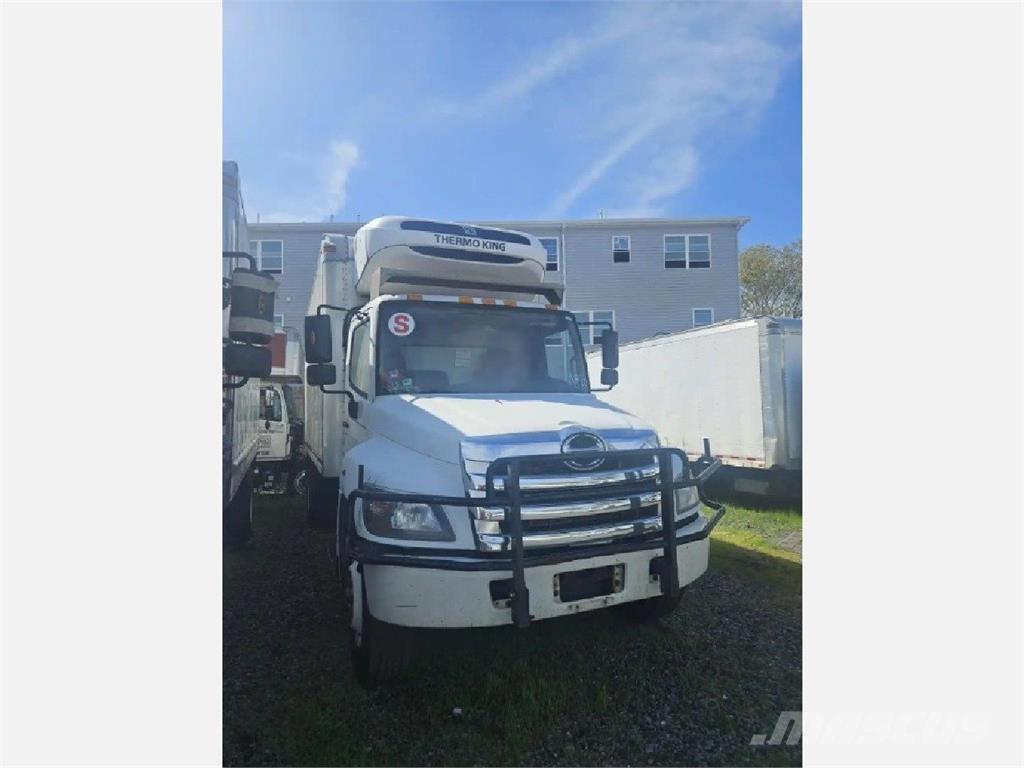 Hino 268 冷凍冷蔵車