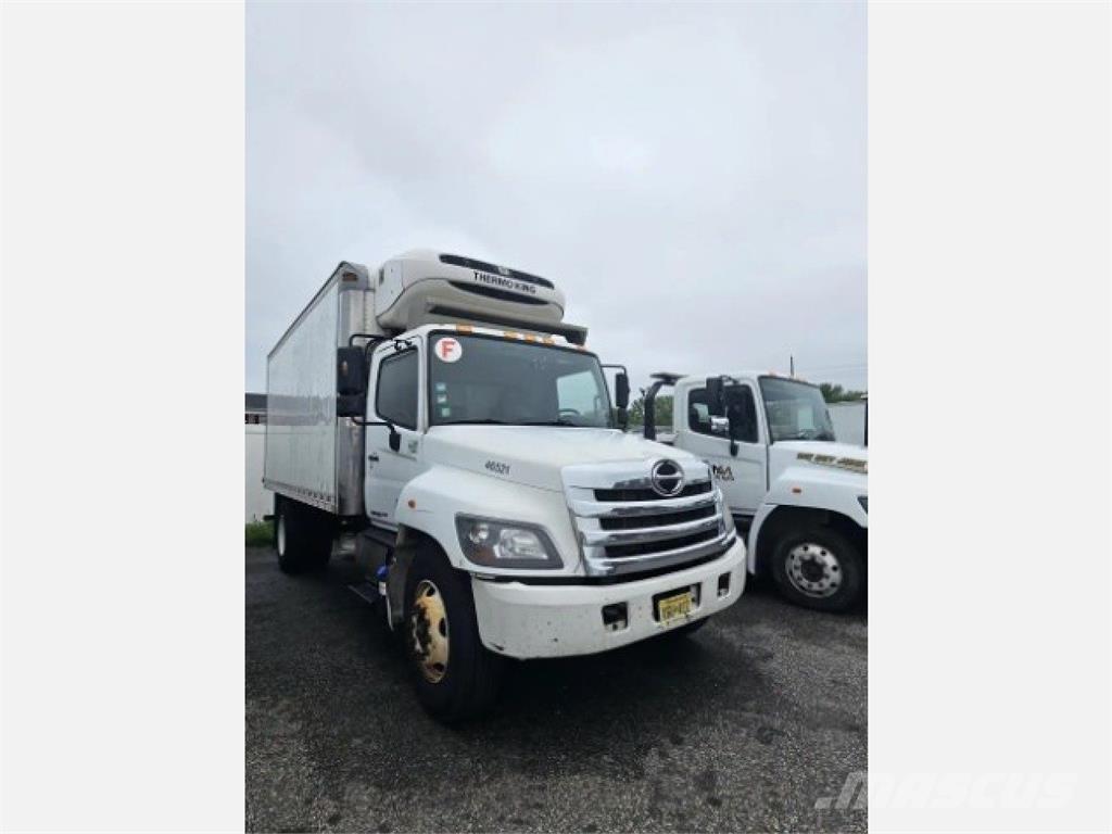 Hino 268 冷凍冷蔵車