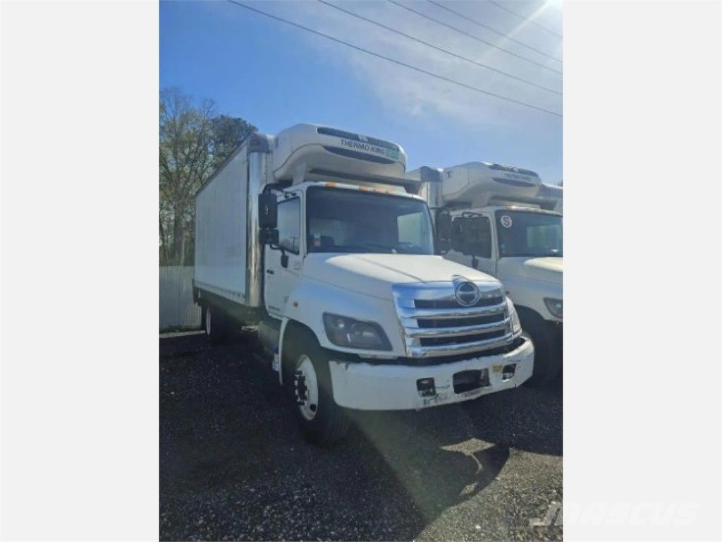 Hino 268 冷凍冷蔵車