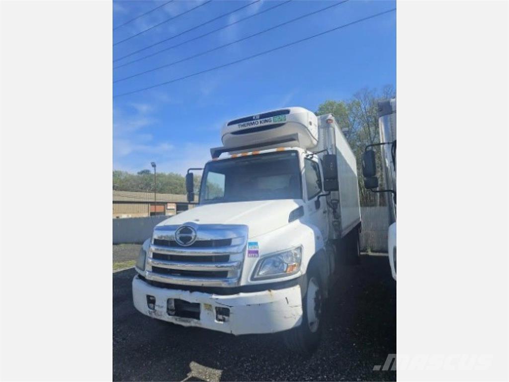 Hino 268 冷凍冷蔵車
