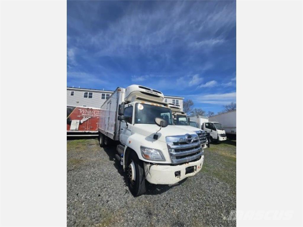 Hino 268 冷凍冷蔵車